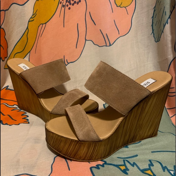 Steve Madden Tan Wedges - Picture 1 of 4